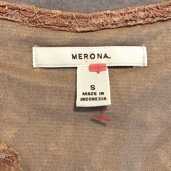 Lace Tank top - Picture 2 of 3